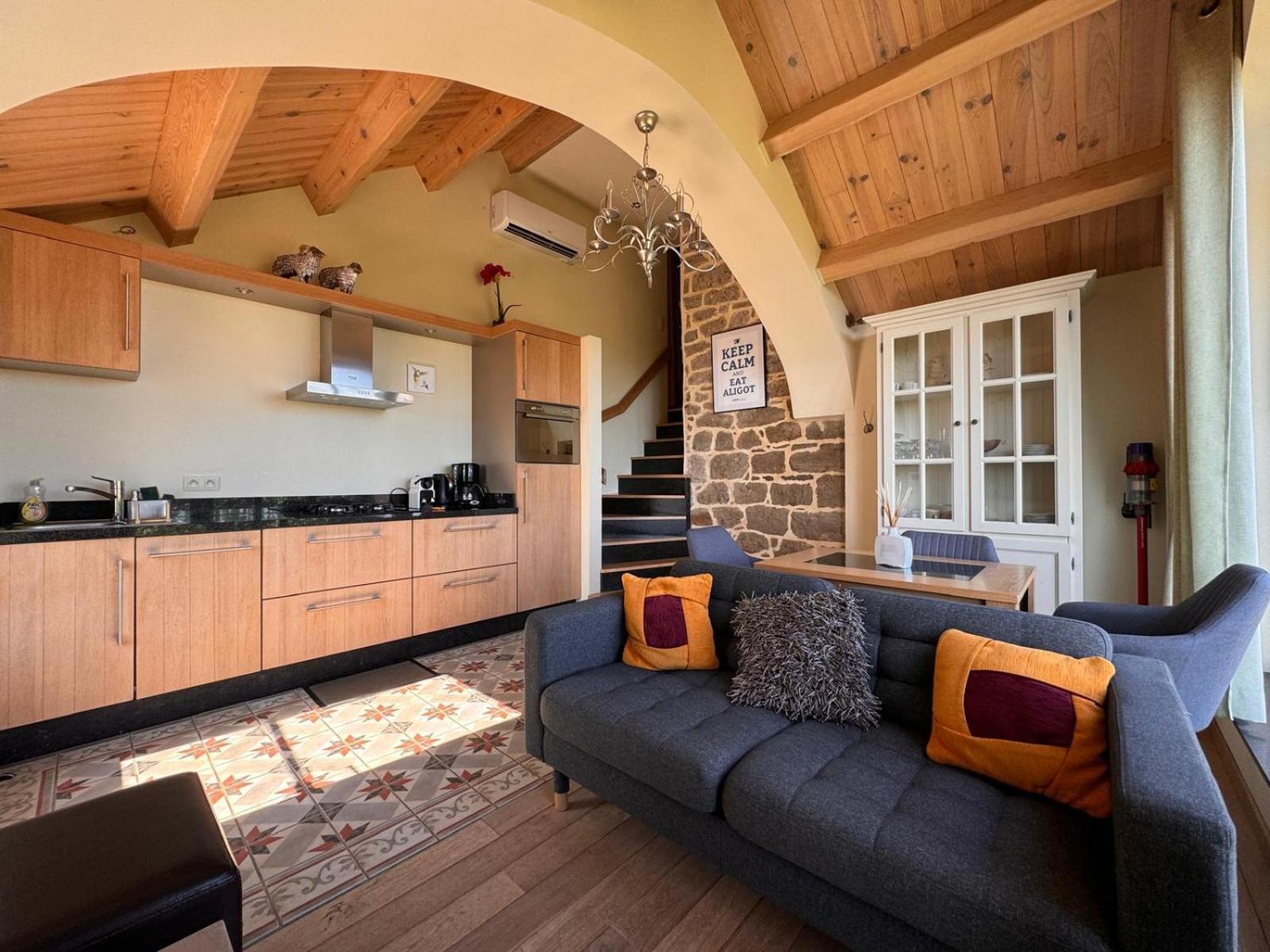 Maison Des Etoiles D'hotes Adult Only * Verrieres (Aveyron)