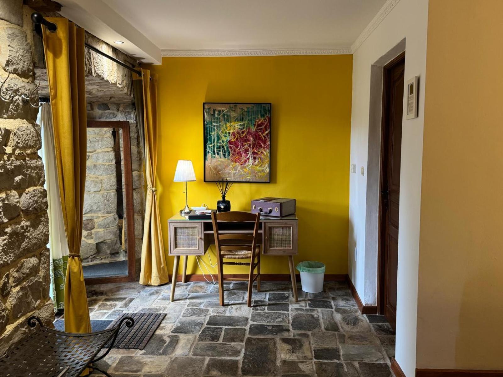 Maison Des Etoiles D'hotes Adult Only * Verrieres (Aveyron)